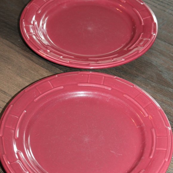 Longaberger Lunch Luncheon Plates Paprika Maroon Set of 2 - Picture 2 of 6